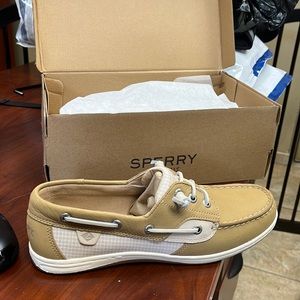 New never worn, Sperry’s Women’s 9.5
